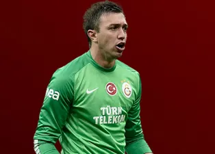 Galatasaray'dan flaş karar! Muslera'nın sözleşmesi...