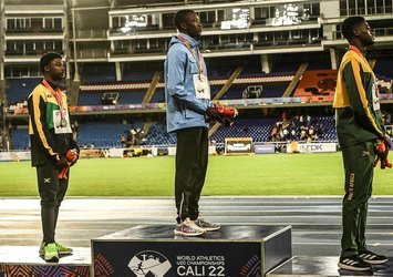 Bolt'un veliahtı dünya rekoru kırdı