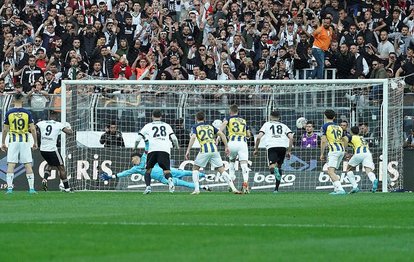 Beşiktaş - Fenerbahçe derbisinde ikinci kez penaltı kararı! İşte o pozisyon