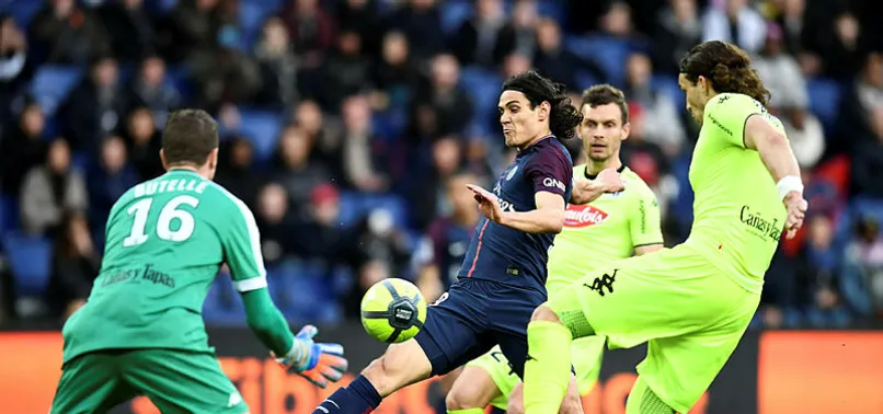 PSG, 10 kişiyle kazandı