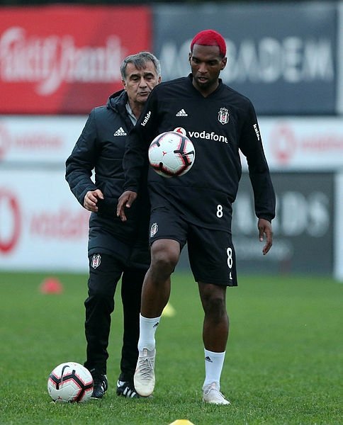 Ryan Babel’de işlem tamam!