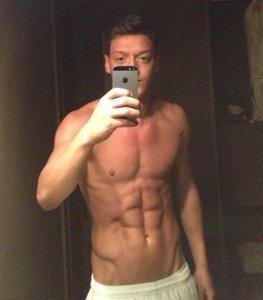 En kaslı futbolcu hangisi?