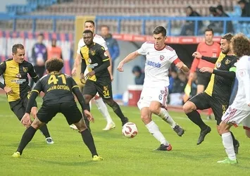 Karabükspor ilk yarıda bitirdi