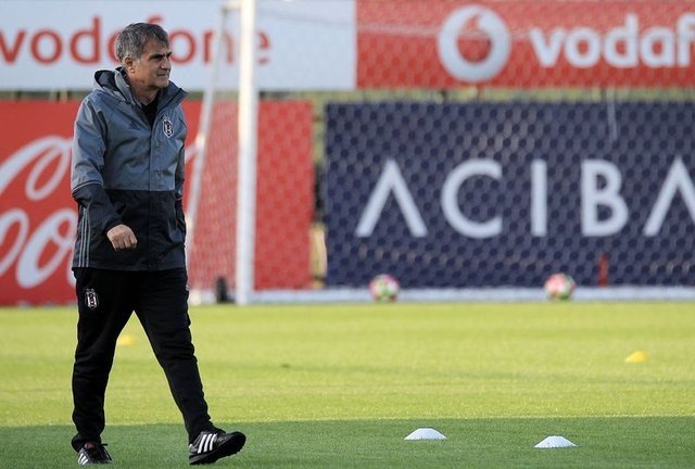 Hem lige hem de şampiyonluğa yabancılar