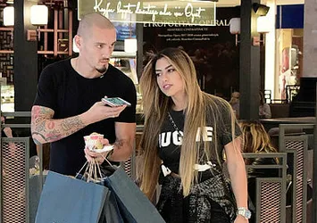 Maicon'un işini Ursula bozdu