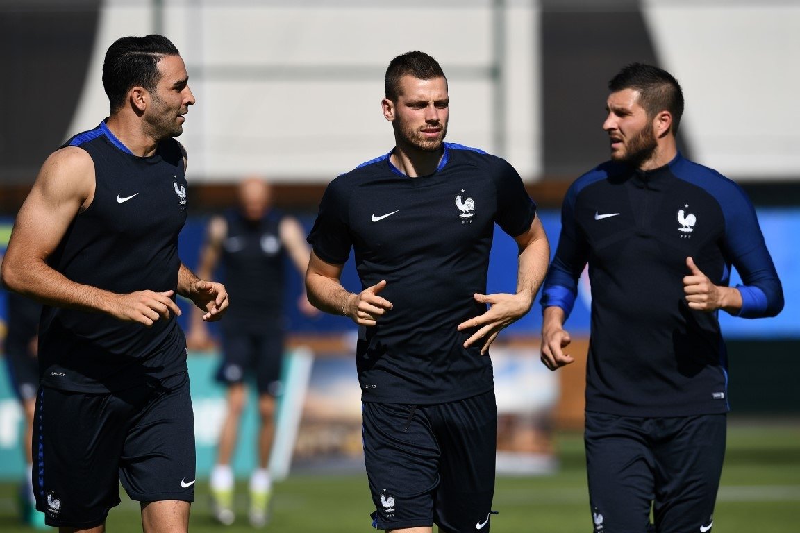 3 büyüklerden Adil Rami’ye hücum!