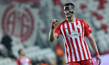 Adis Jahovic maskeyi taktı gollerini attı!
