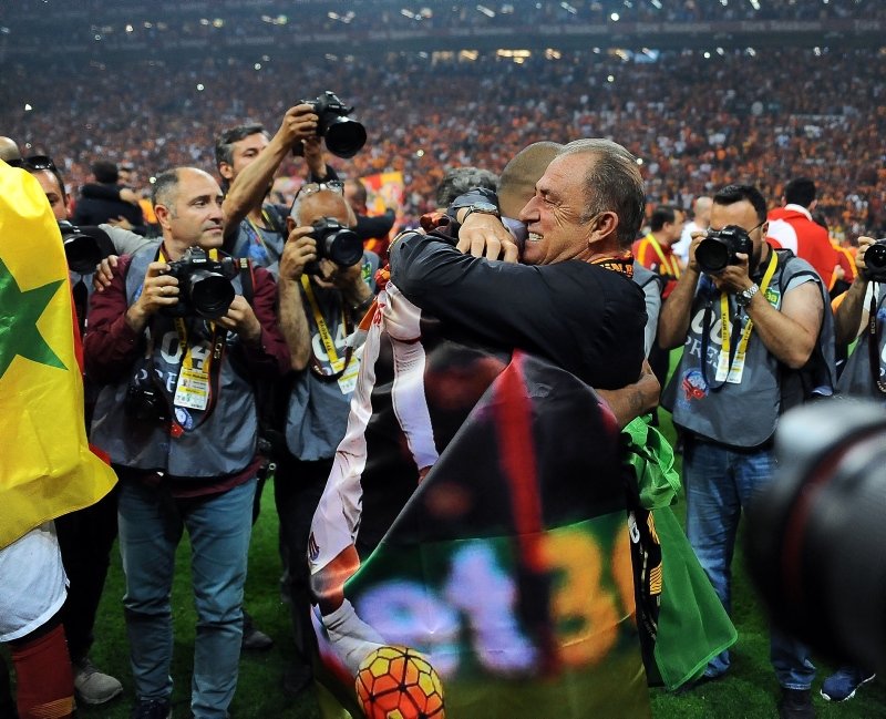 Galatasaray şampiyonluğu böyle kutladı! İşte görüntüler