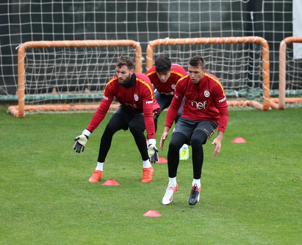 Fernando Muslera’dan ayrılık sinyali