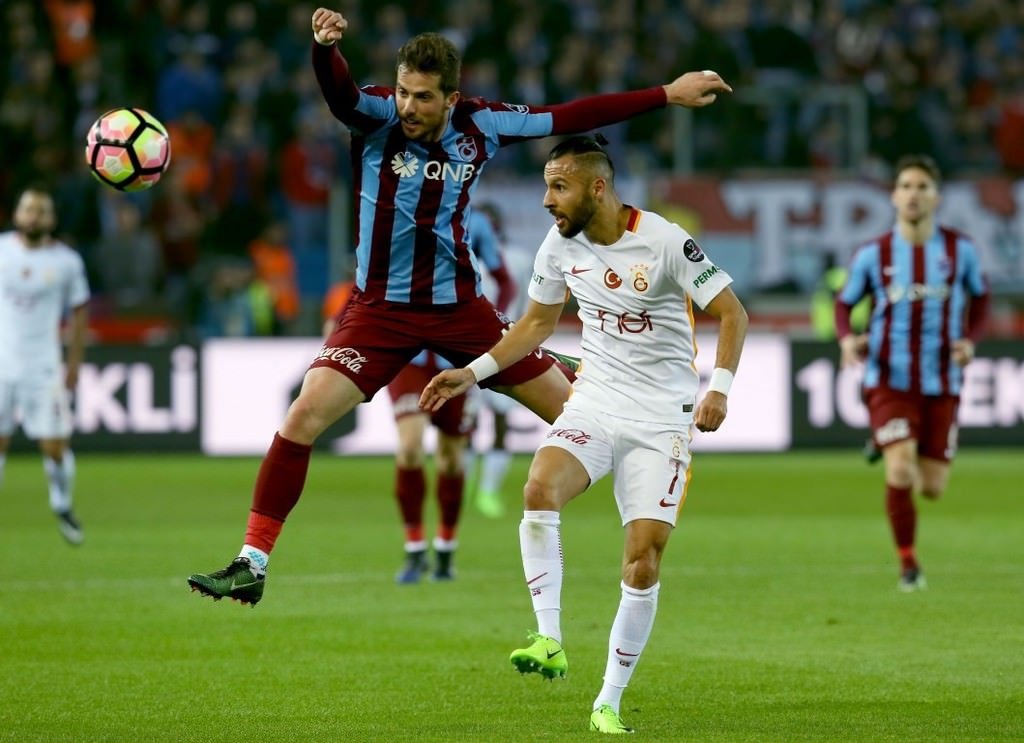Trabzonspor-Galatasaray karşılaşmasından kareler