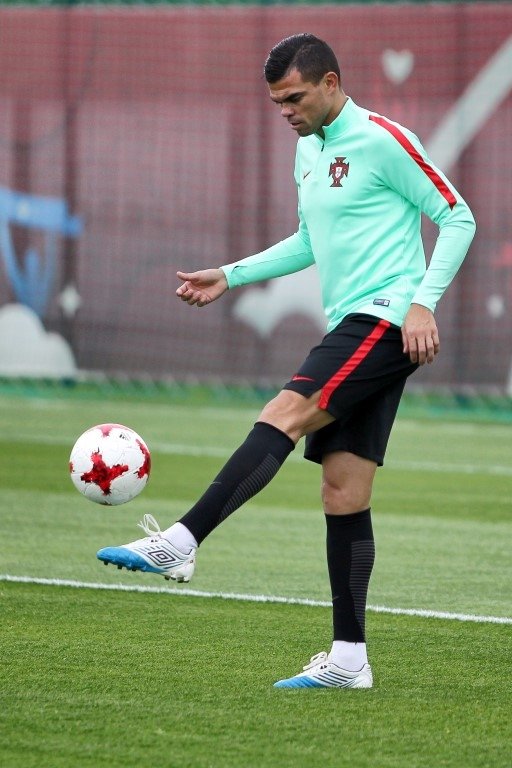 Pepe yoksa Adil Rami var!