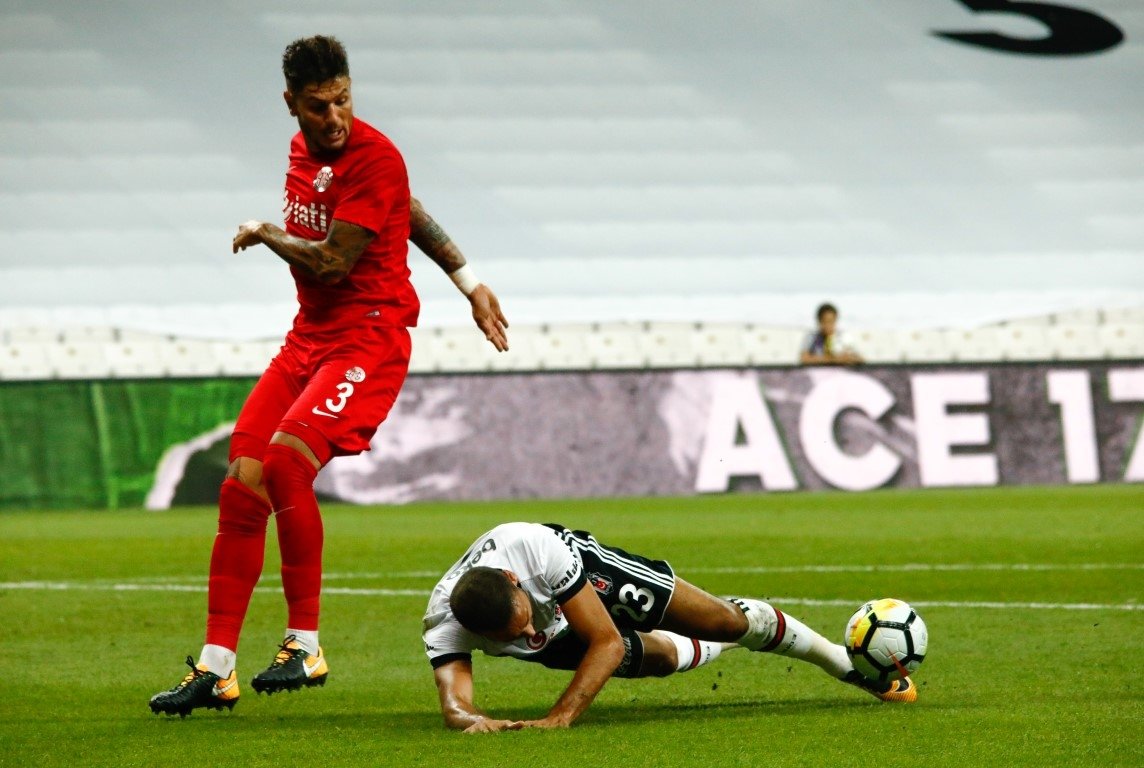 Beşiktaş - Antalyaspor maçından kareler