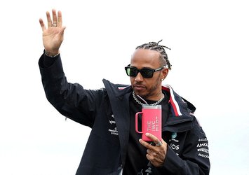 Mercedes'te Hamilton kararı!