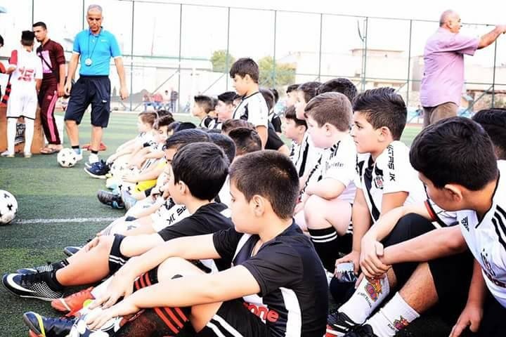 Mülteci çocukların moral kaynağı Beşiktaş