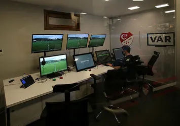TFF'den flaş VAR kararı! Sistem değişiyor