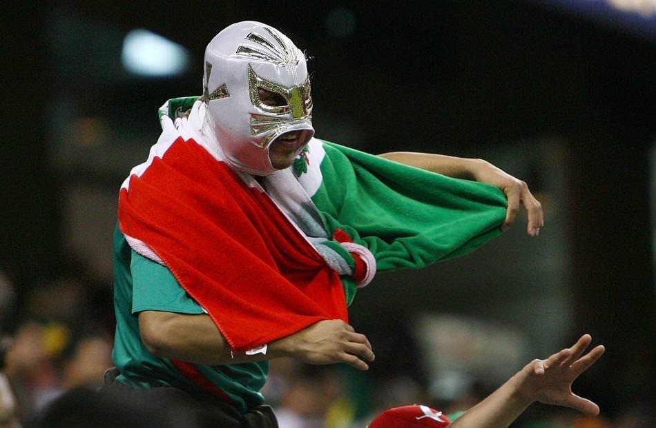 Fenerbahçe ve Galatasaray dünyaya meydan okudu