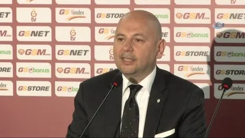 Galatasaray'da flaş ayrılık - 1