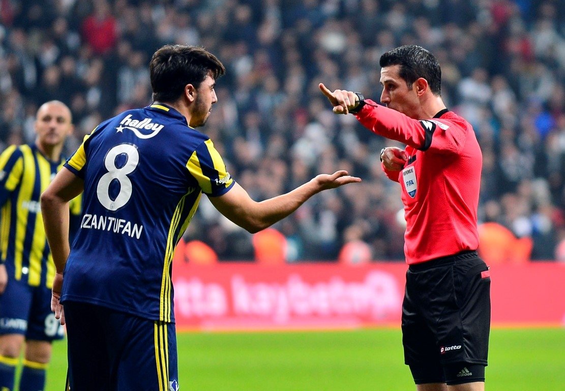 Fenerbahçeli futbolcu gözaltına alındı