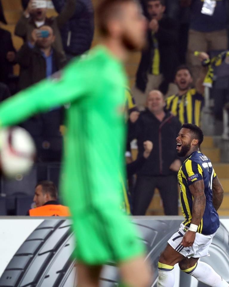 Fenerbahçe - Manchester United maçından kareler