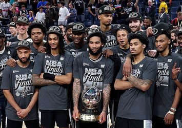 NBA'da San Antonio Spurs finale yükseldi!