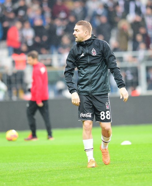 Caner Erkin’den Fenerbahçe taraftarına cevap...