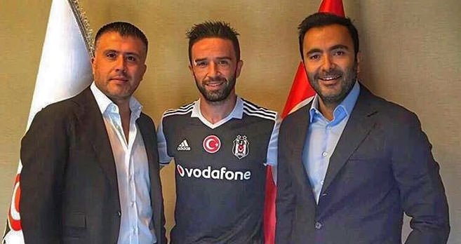 Beşiktaş, Gökhan Gönül’ü açıkladı