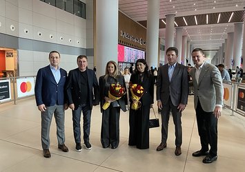 Hagi ve Popescu UEFA Kupası zaferinin yıl dönümü için İstanbul’da