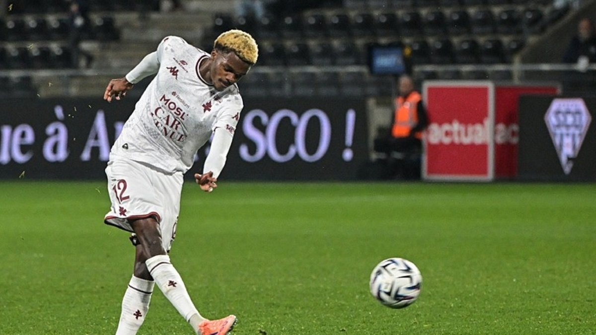 Beşiktaş'tan gençlik aşısı! Fransız basını transferi duyurdu