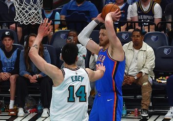 Thunder 29 sayı geriden geldi seride 3-0 öne geçti!