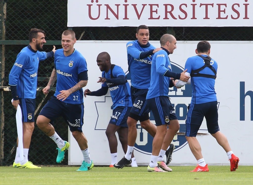 Robin van Persie herkesi şaşırttı!