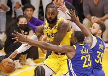 Seride Lakers 3-1 Golden State