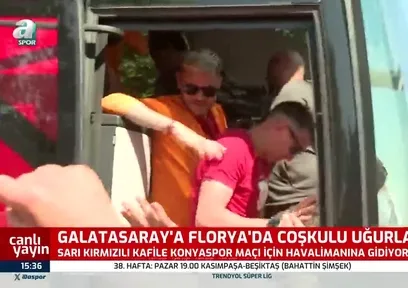Icardi taraftarlara üçlü çektirdi!