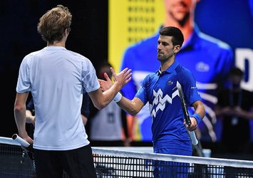 Novak Djokovic yarı finale çıktı!