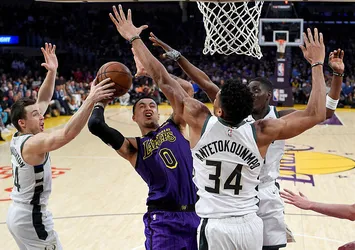 Bucks'tan üst üste 7. galibiyet