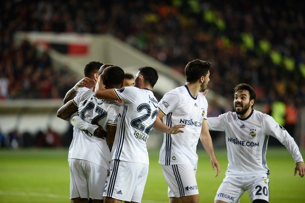 Gaziantepspor-Fenerbahçe karşılaşmasından kareler
