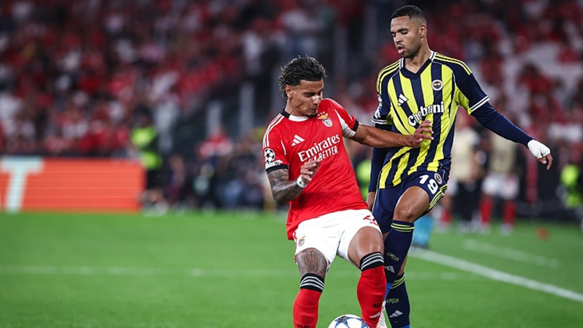 Fenerbahçe'de En-Nesyri Benfica maçında direğe takıldı! İşte o pozisyon Fenerbahçe'de En-Nesyri Benfica maçında direğe takıldı! İşte o pozisyon