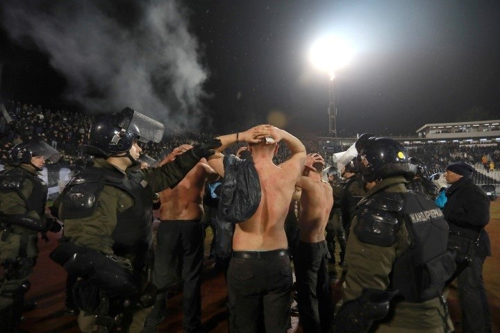 Ortalık bir anda savaş alanına döndü!