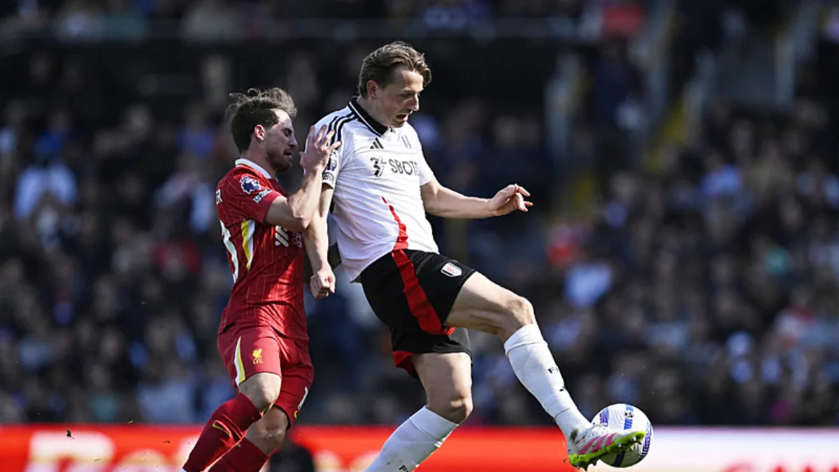 Fulham 3-2 Liverpool (MAÇ SONUCU-ÖZET)