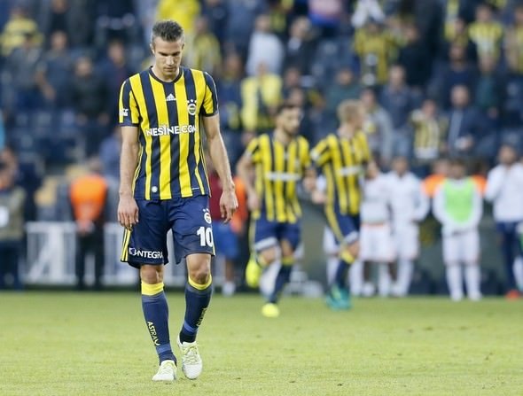 Advocaat’ın Emenike yorumu: Ne yaptığı umurumda değil