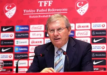"Ne iş Zekeriya Alp?"