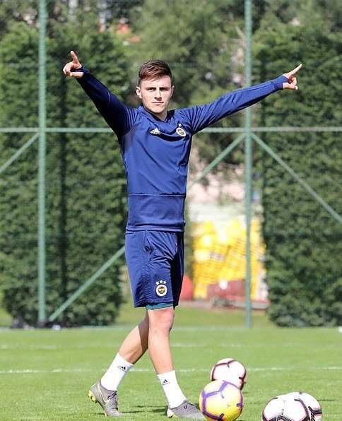 Ve Fenerbahce De Kulup Rekoru Kiriliyor Eljif Elmas Apar Topar Ayrildi Sayfa 1 Fenerbahce 14 Ekim 2020 Carsamba