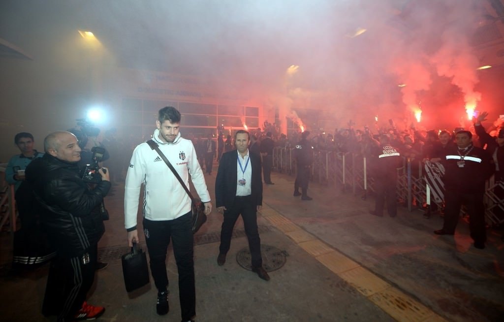 Beşiktaş’a Antalya’da coşkulu karşılama