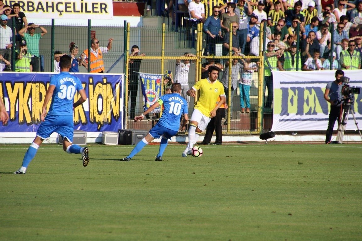 Fenerbahçe, Juventus Bükreş’e mağlup oldu