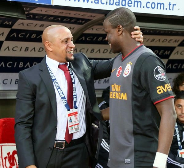 Fenerbahçe’den Roberto Carlos açıklaması