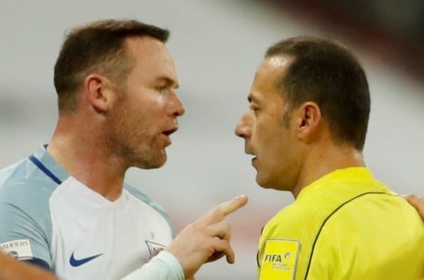 Cüneyt Çakır’ın kararları Rooney’i çıldırttı