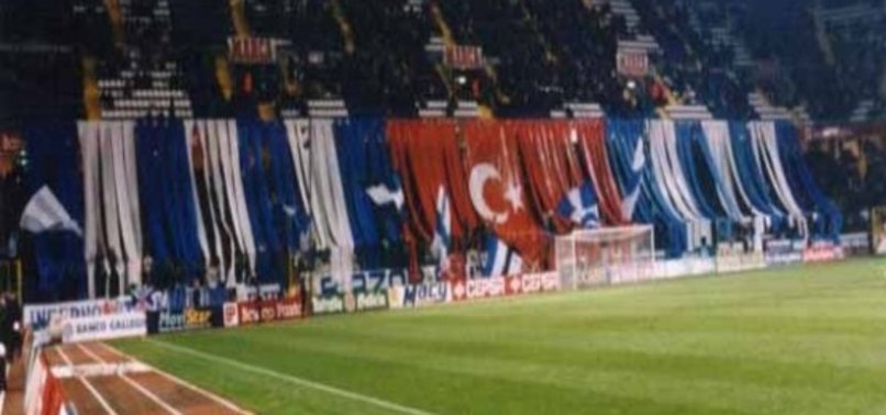 Deportivo de La Coruna'nın maçlarında neden Türk bayrağı açılıyor ...