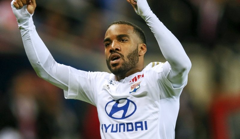 Fenerbahçe’den Lacazette bombası!