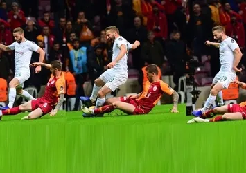 Penaltı için flaş yorum: "Ben olsam..."