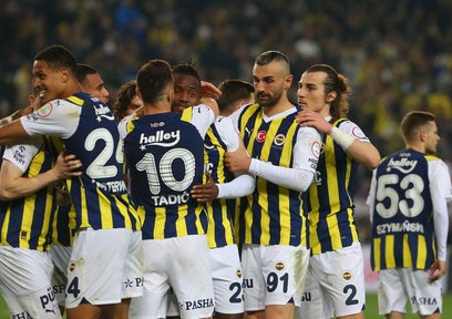 Fenerbahçe geriden gelerek kazandı!