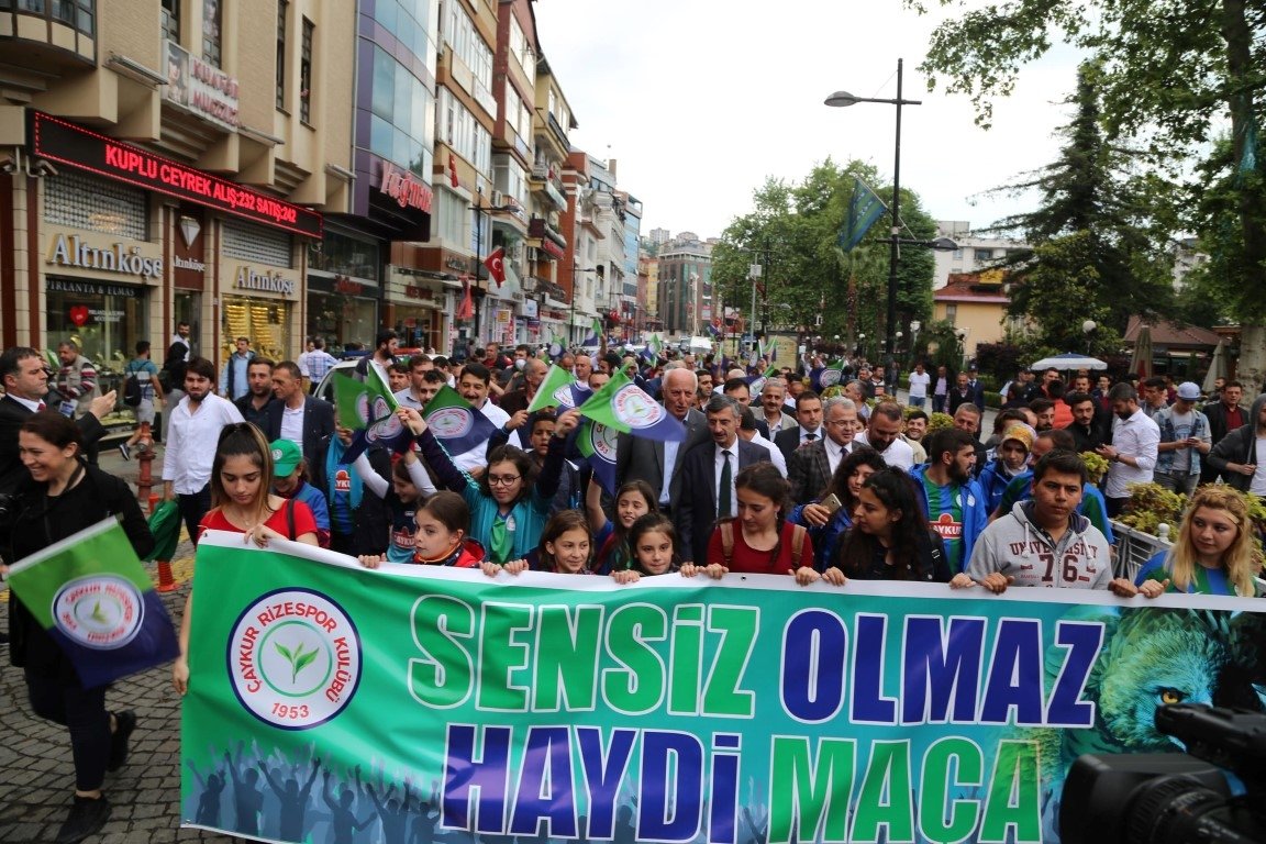 Çaykur Rizespor’a destek yürüyüşü